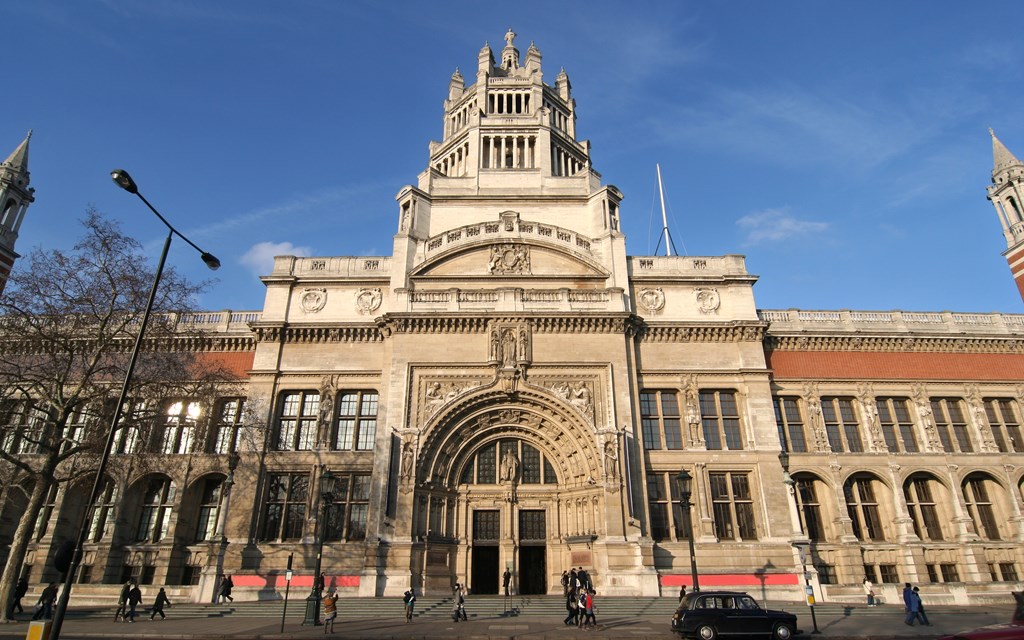 The Victoria & Albert Museum - Landing