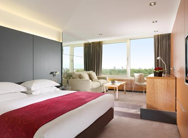 roomsandsuite-garden-01.jpg (1)